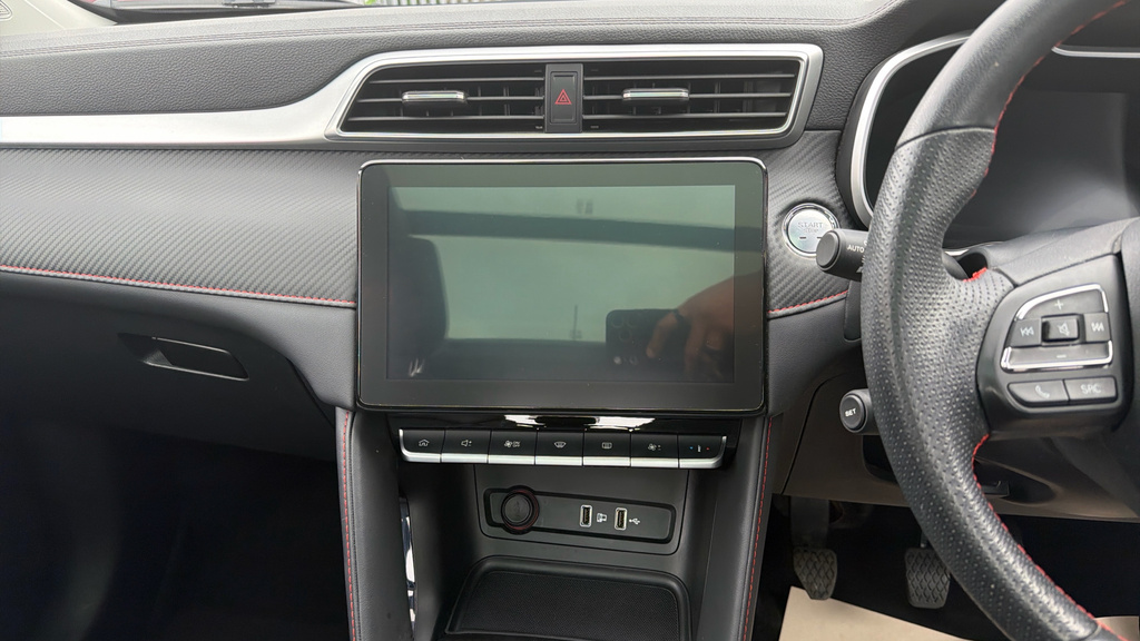 MG ZS 72.6Kwh Trophy Suv 156 Ps Red #12