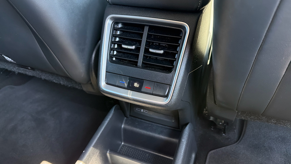 Skoda ENYAQ Edition White #22
