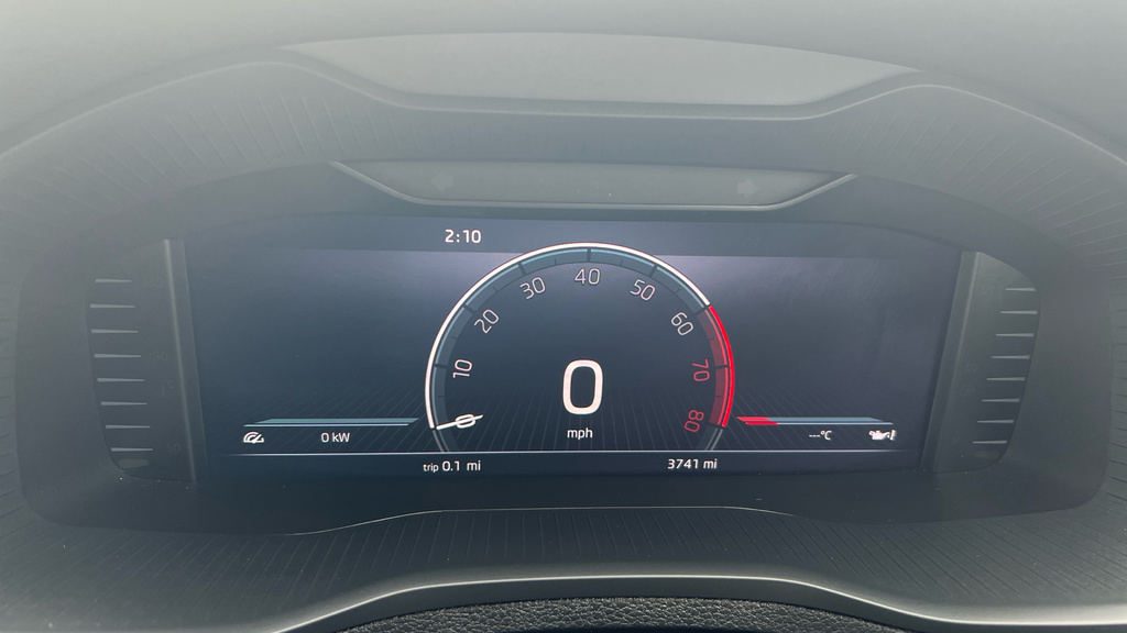 Skoda Karoq Petrol White #13