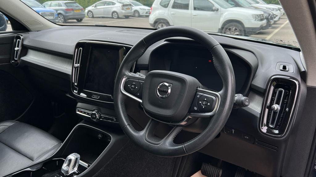 Volvo XC40 T3 R-design Grey #9