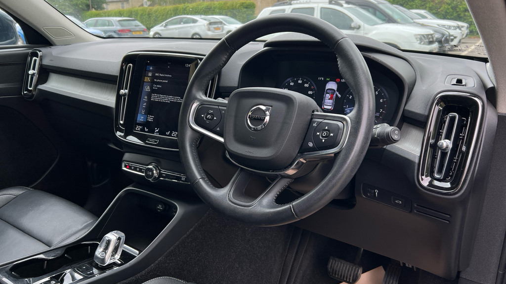 Volvo XC40 T3 R-design Grey #22
