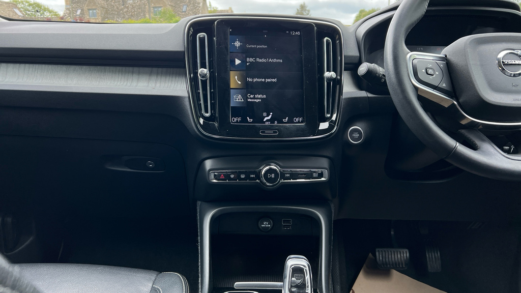 Volvo XC40 T3 R-design Grey #12