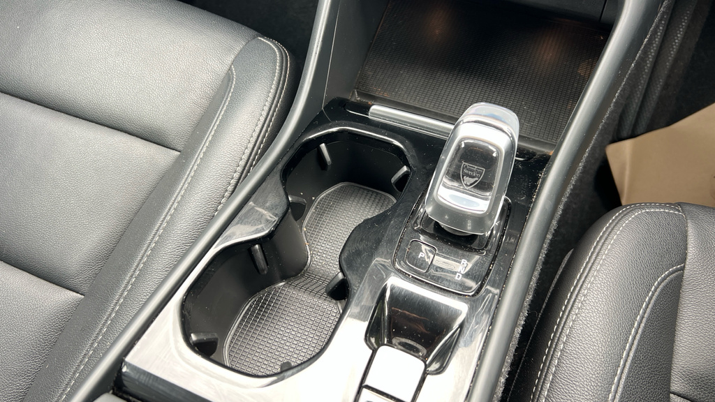 Volvo XC40 T3 R-design Grey #30