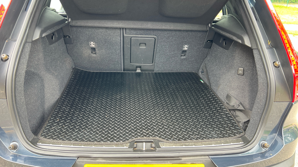 Volvo XC40 T3 R-design Grey #15