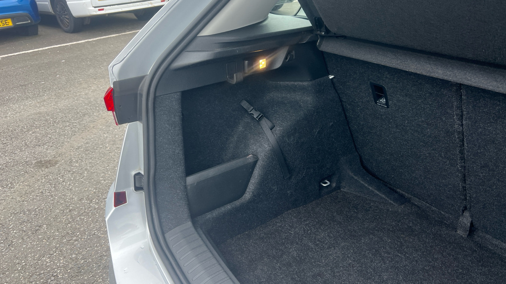 Skoda Kamiq Se Silver #27