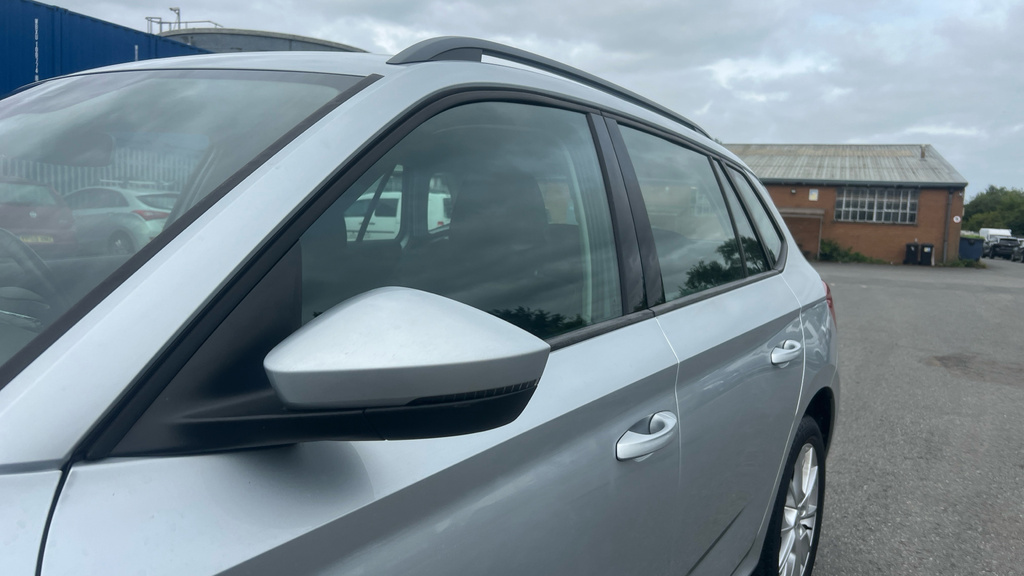 Skoda Kamiq Se Silver #26