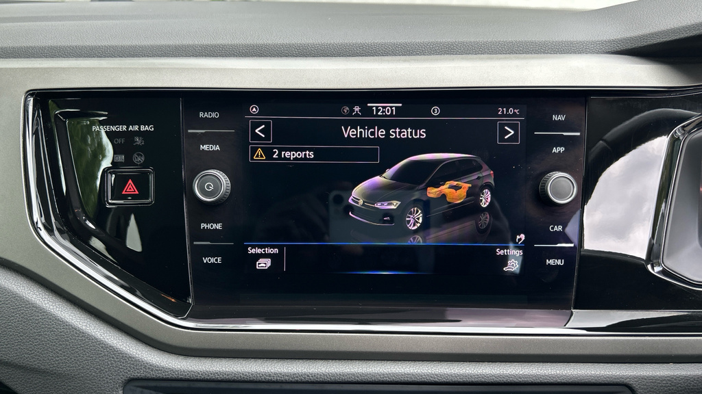 Volkswagen Polo Active Black #25