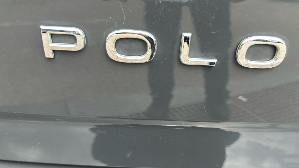 Volkswagen Polo Active Black #44