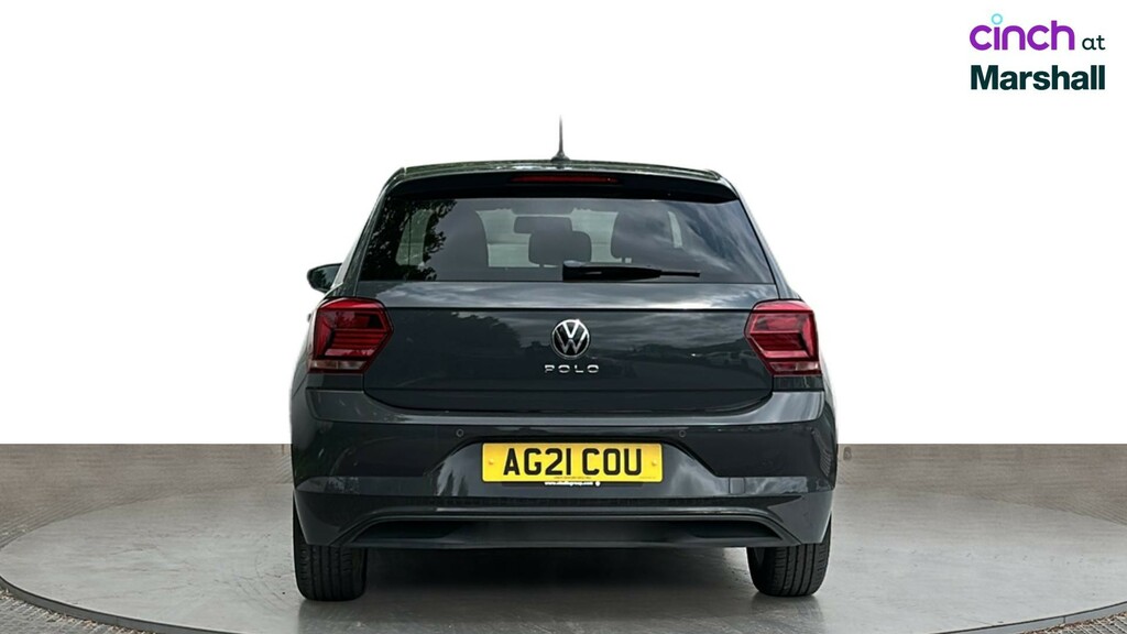Volkswagen Polo Active Black #4