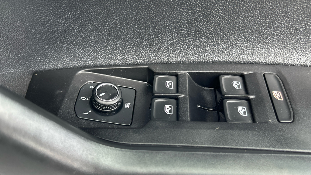 Volkswagen Polo Active Black #49