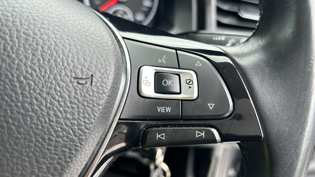 Volkswagen Polo Active Black #32