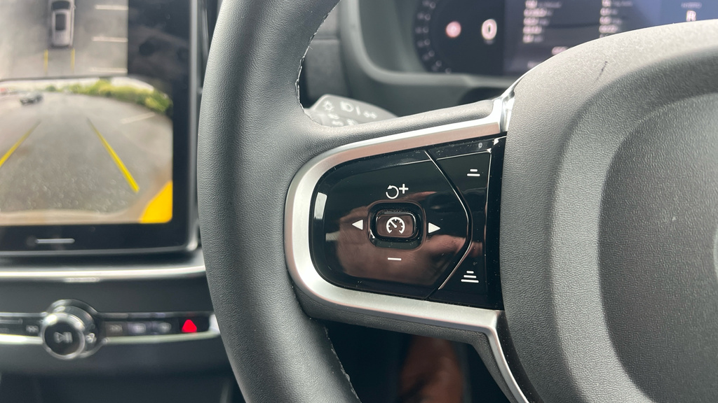 Volvo XC90 Ultra Bright Blue #27
