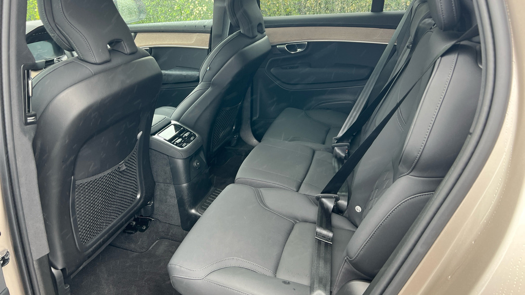Volvo XC90 Ultra Bright Blue #14