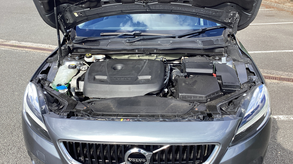 Volvo V40 2.0 T2 R-design Edition Hatchback Black #16