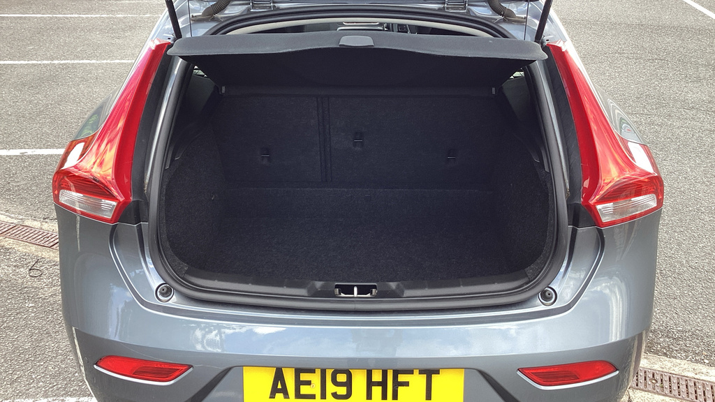 Volvo V40 2.0 T2 R-design Edition Hatchback Black #15