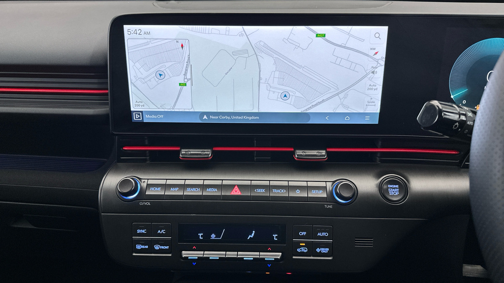 Hyundai Kona Advance White #22