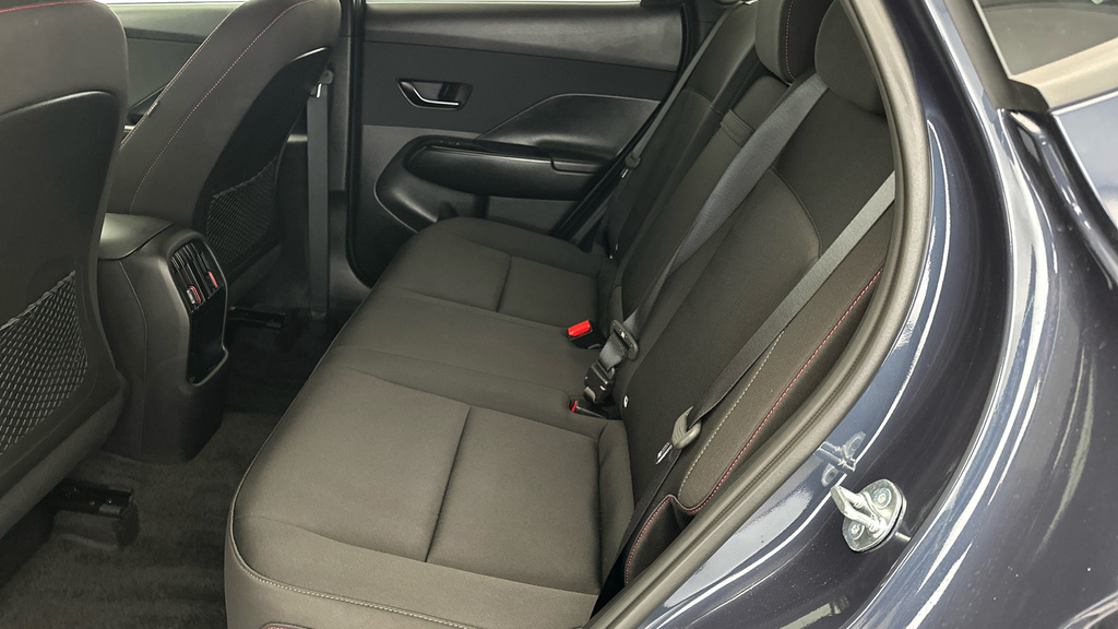 Hyundai Kona Advance White #25