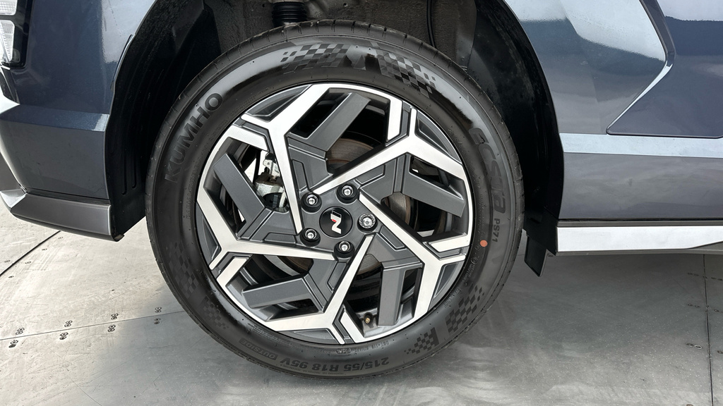 Hyundai Kona Advance White #30