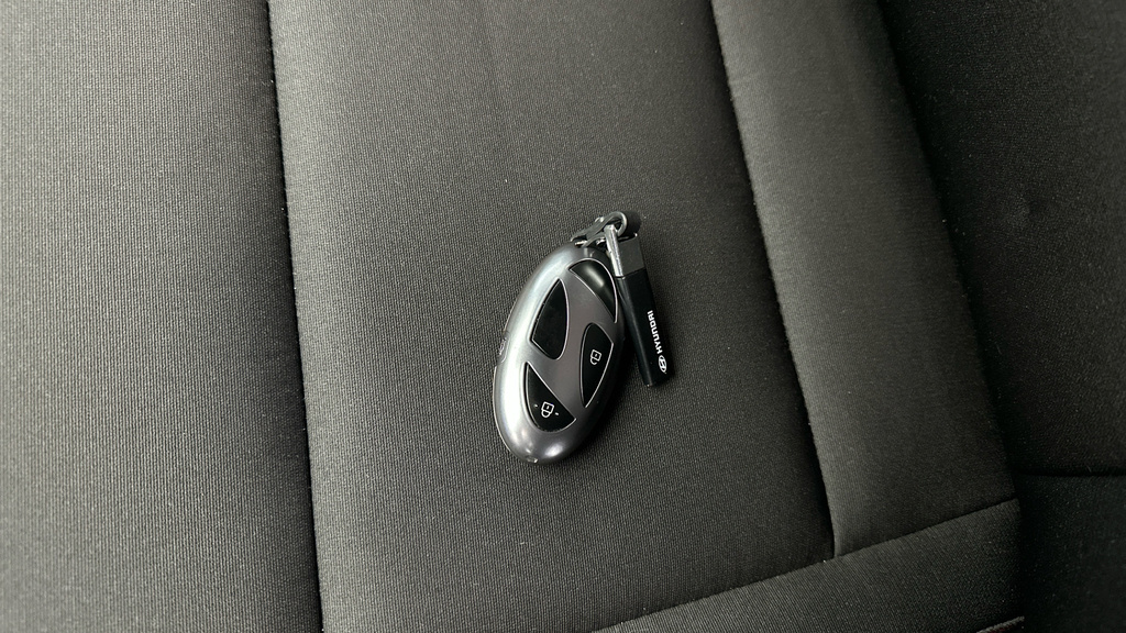 Hyundai Kona Advance White #33