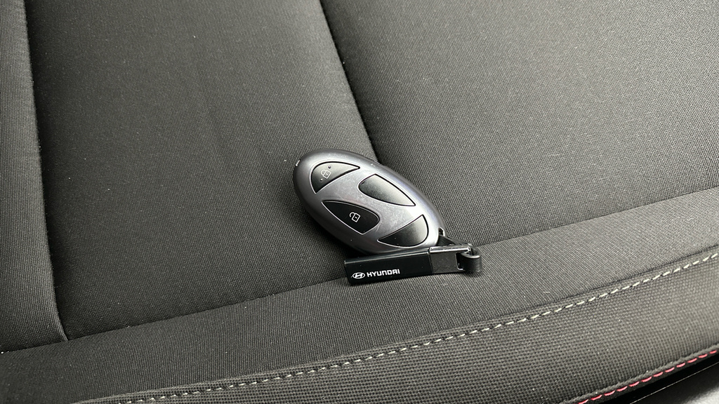 Hyundai Kona Advance White #15