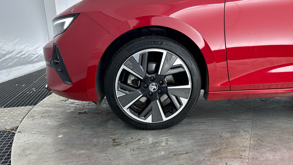Vauxhall Astra Ultimate 1.2T 130Ps Red #18