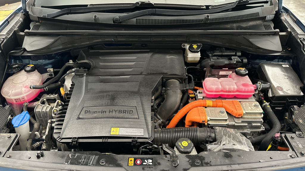 Kia Niro 64.8Kwh 4 White #26