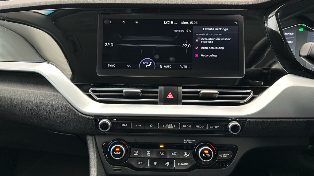 Kia Niro 64.8Kwh 4 White #15