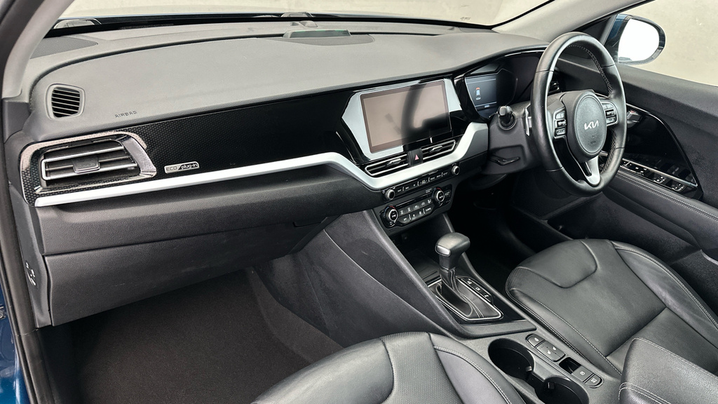 Kia Niro 64.8Kwh 4 White #14