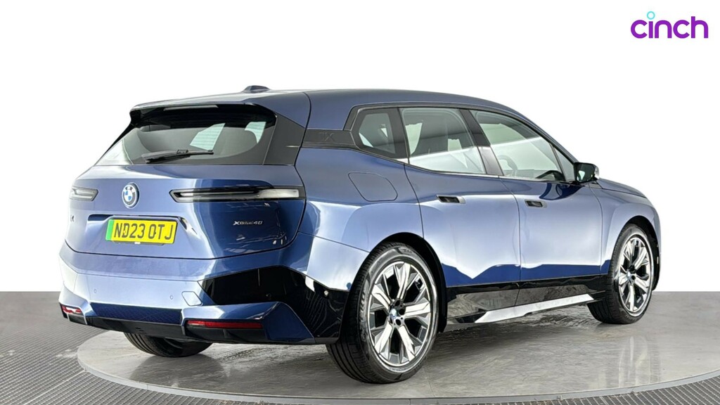 BMW iX 240Kw Xdrive40 M Sport 76.6Kwh 22Kwch Blue #3