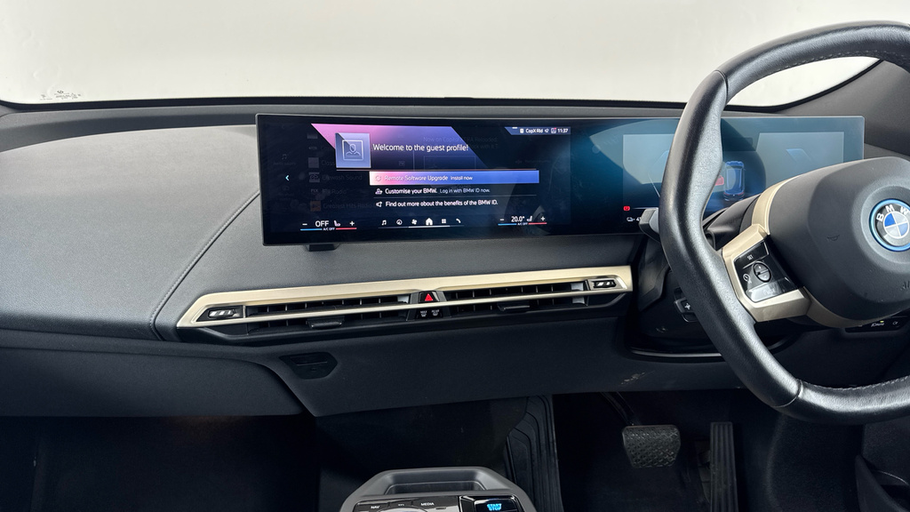BMW iX 240Kw Xdrive40 M Sport 76.6Kwh 22Kwch Blue #12