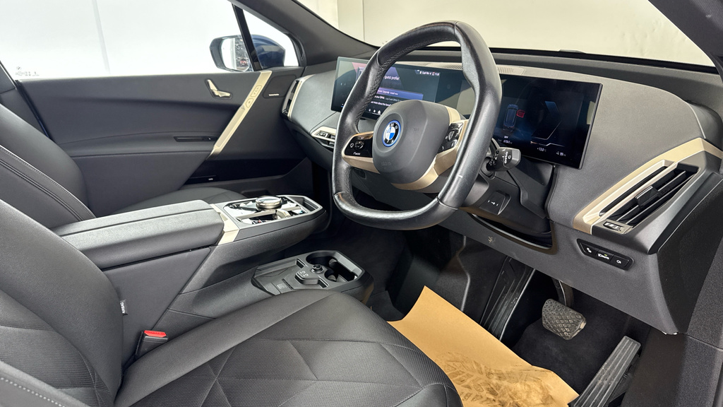 BMW iX 240Kw Xdrive40 M Sport 76.6Kwh 22Kwch Blue #9