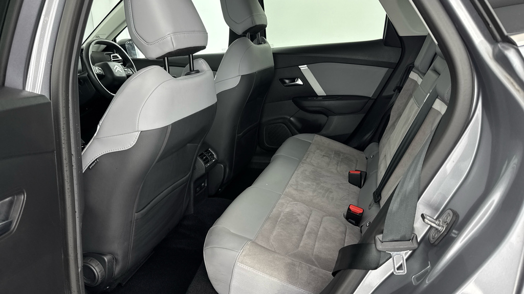 Citroen e-C4 100Kw E-series 50Kwh 2024 White #14