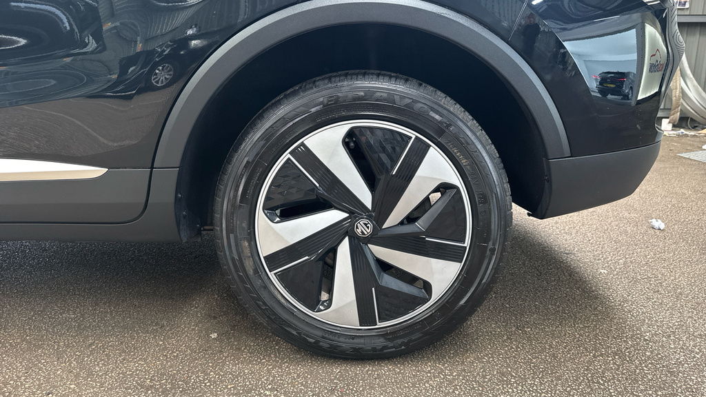 MG ZS 1.0T Gdi Exclusive Dct Silver #20