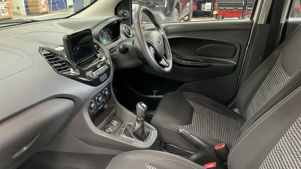 Ford KA+ 1.2 Ti-vct Zetec Black #10