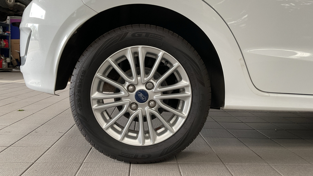 Ford KA+ 1.2 Ti-vct Zetec Black #23