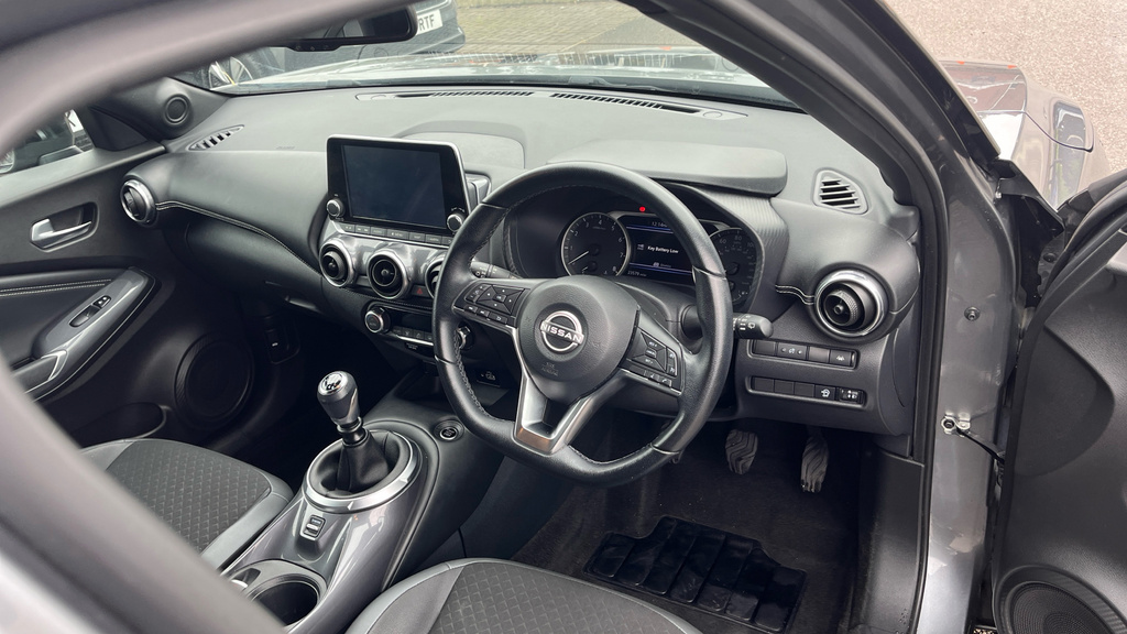 Nissan Juke N-connecta Grey #12