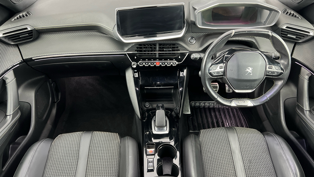 Peugeot e-2008 Gt Line Black #17