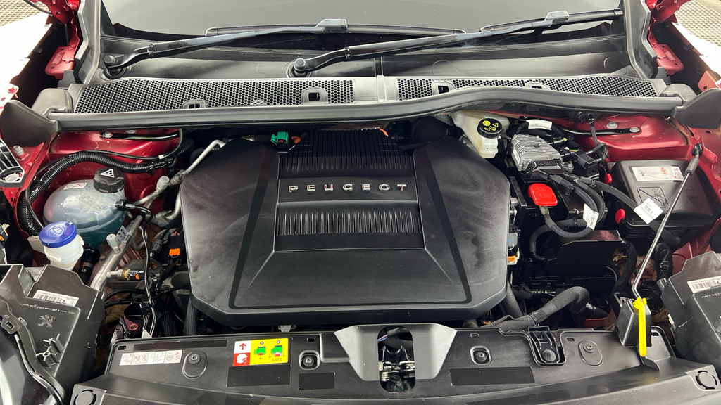 Peugeot e-2008 Gt Line Black #28