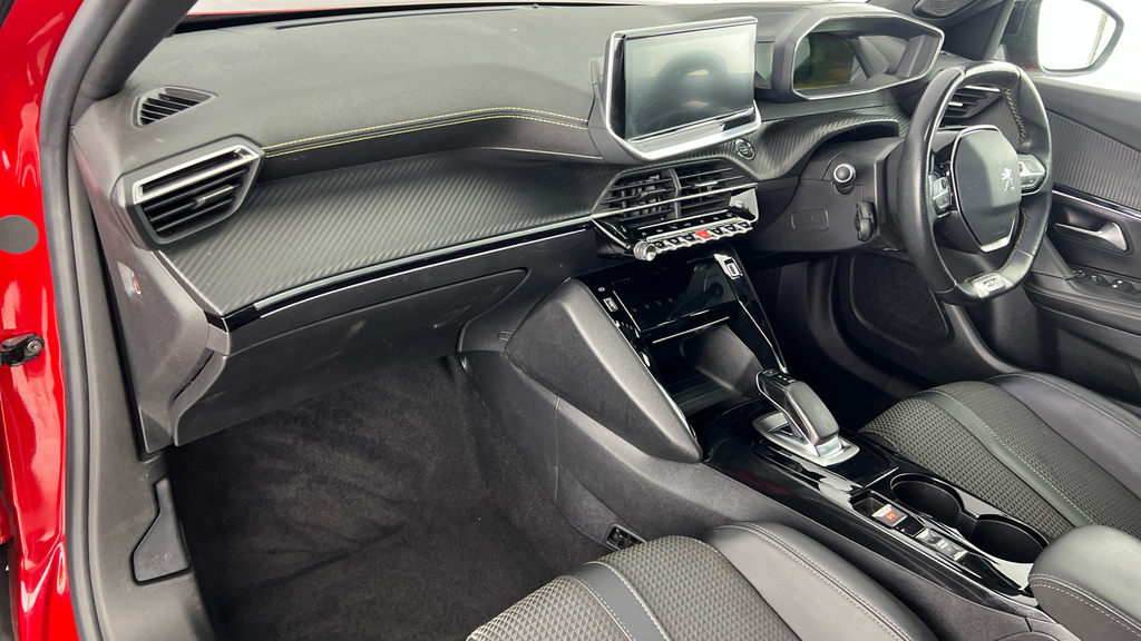 Peugeot e-2008 Gt Line Black #11
