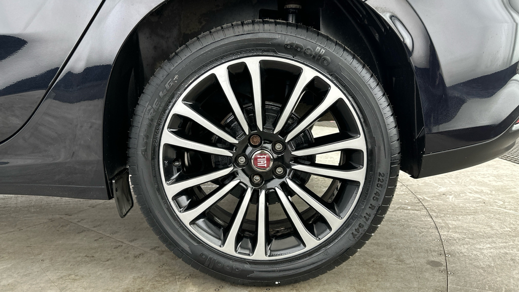 Fiat Tipo 1.0 Life Black #25
