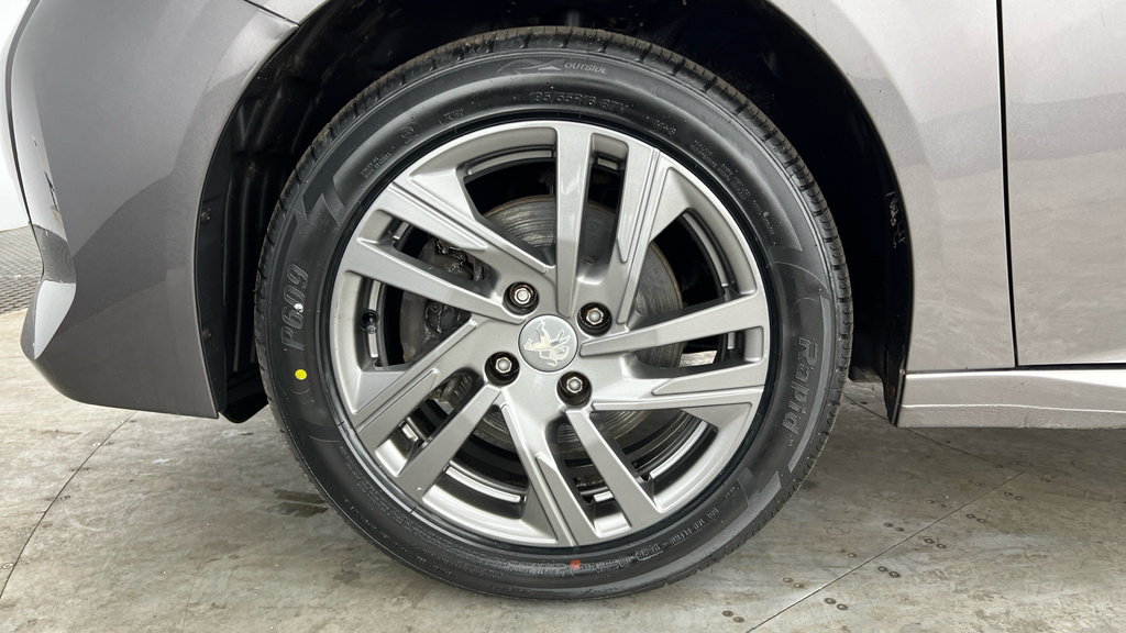 Peugeot 208 Hatchback Black #25