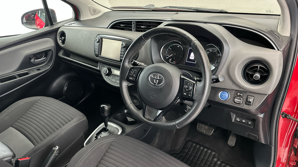 Toyota Yaris Hatchback Blue #11