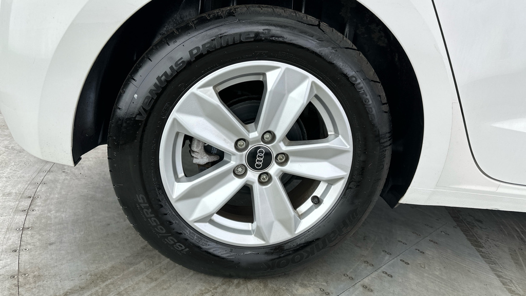 Audi A1 Audi Sportback Technik 30 Tfsi 110 Ps S Tronic Grey #23
