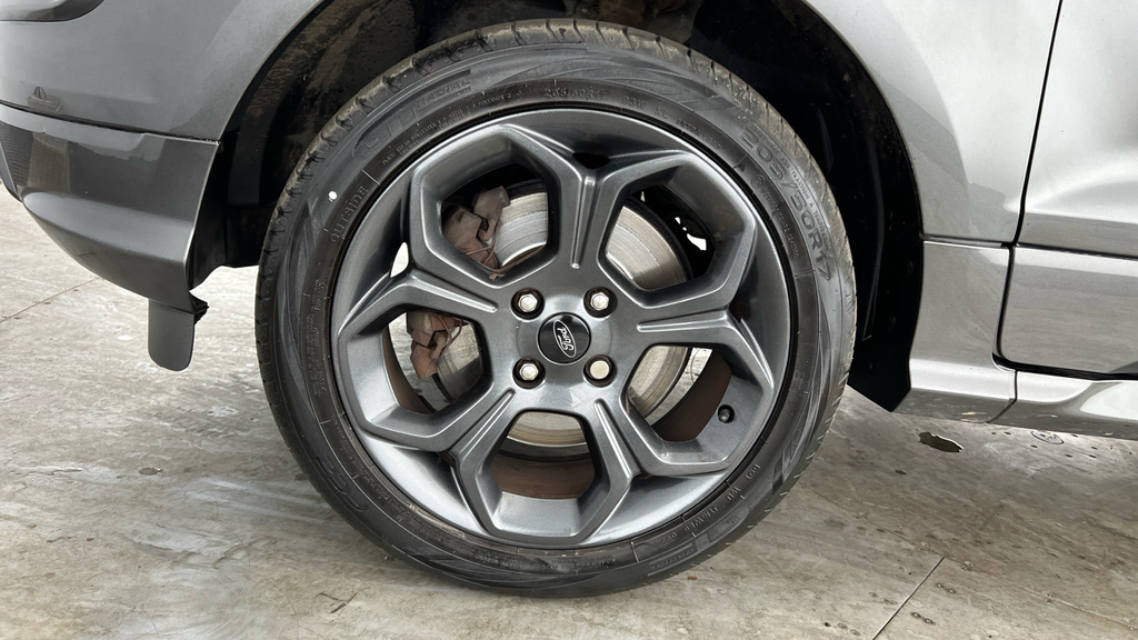 Ford Ecosport White #20