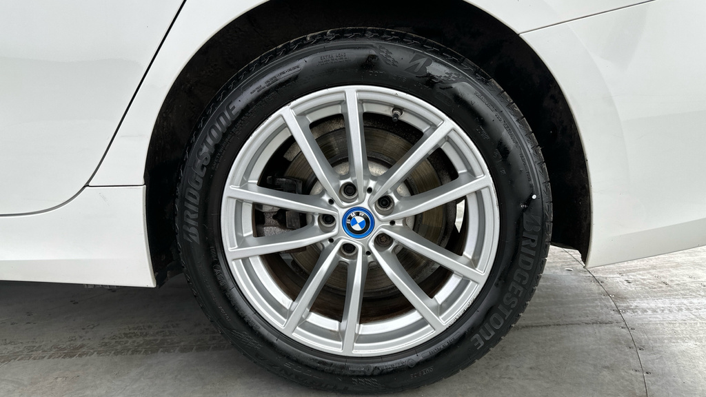 BMW 3 Series 3 Series 330E Se Pro Step Red #30