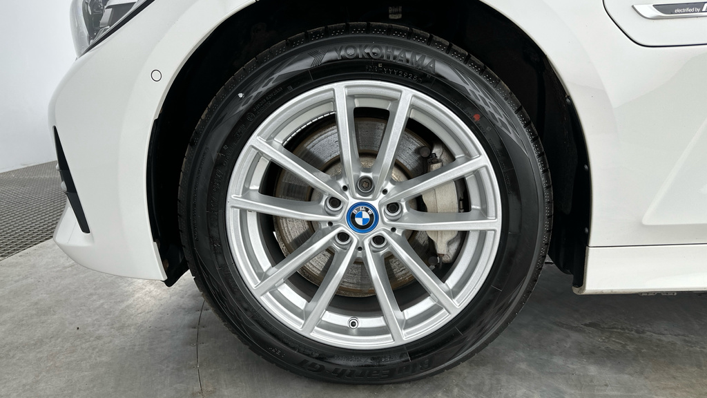 BMW 3 Series 3 Series 330E Se Pro Step Red #29