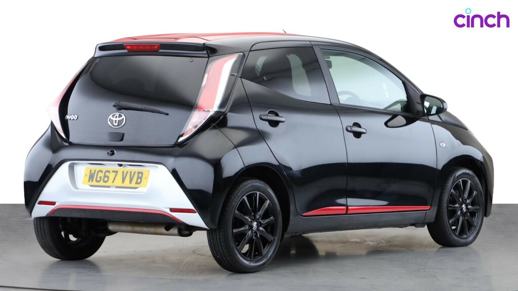 Toyota Aygo X X-press White #3
