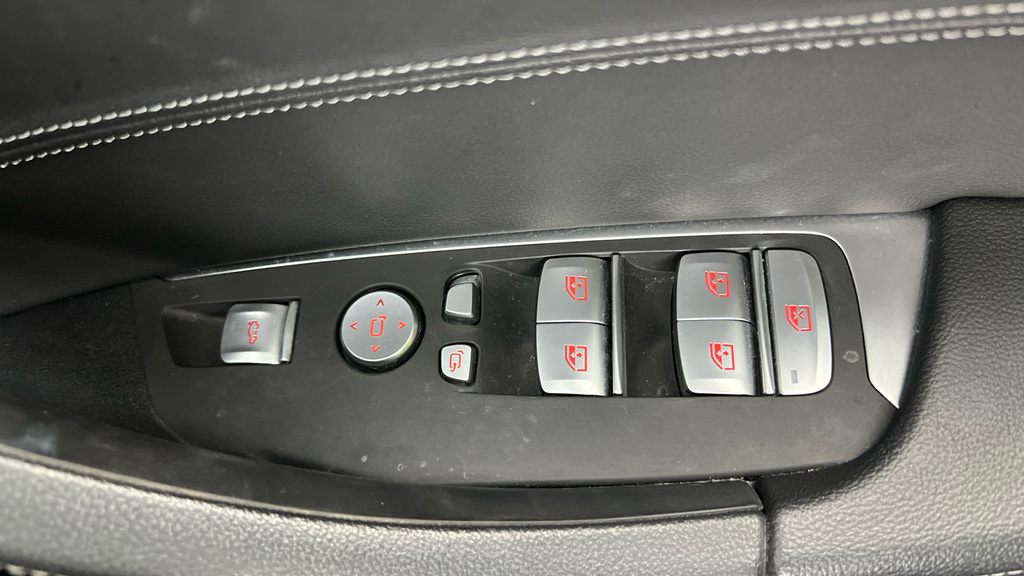 BMW iX3 80Kwh M Sport Black #12