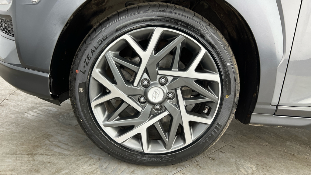 Hyundai Kona Hatchback Grey #24