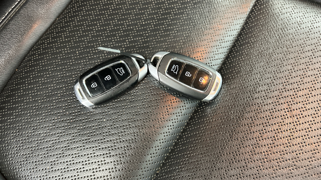 Hyundai Kona Hatchback Grey #29